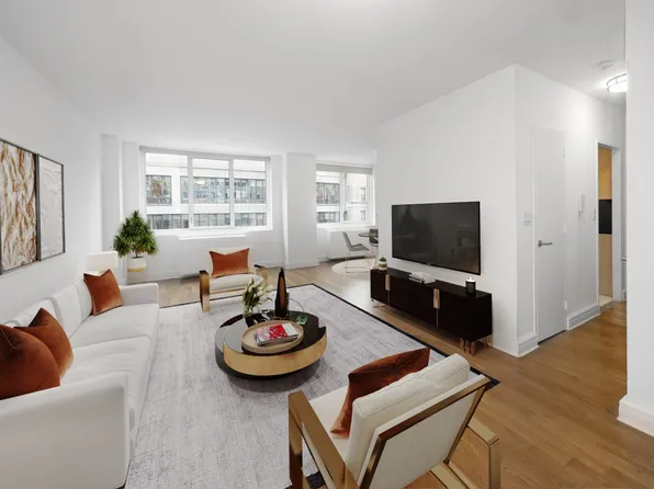 424 West End Avenue image 1 of 15