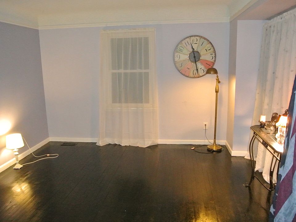 1st image of 17920 Wood St