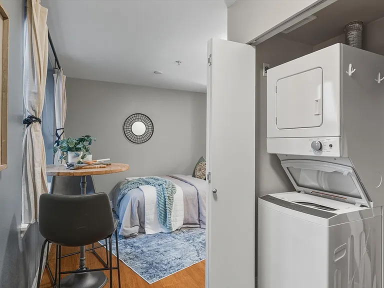 960 Harris Ave #307 — Photo 10