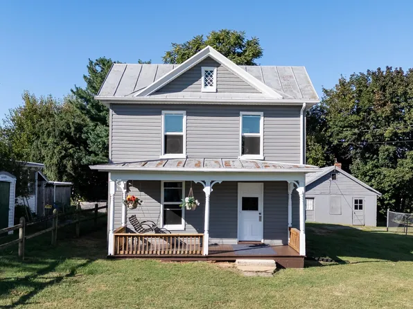33 N Marye Ln, Luray, VA 22835