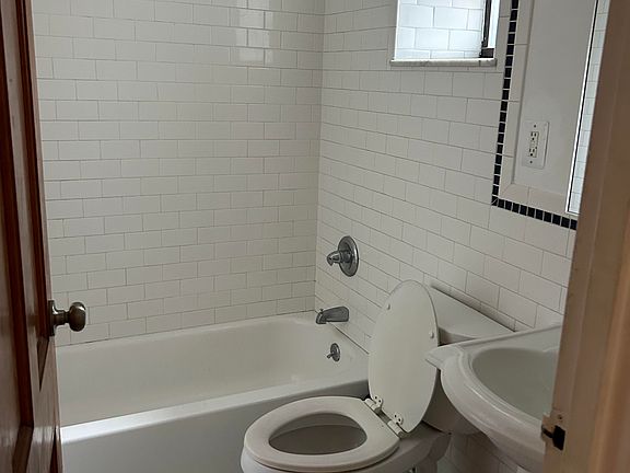 5th image of 2714 Frederick Douglass Blvd APT 2A