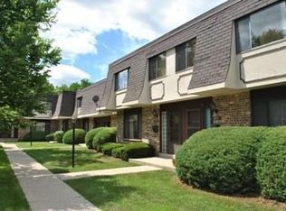 6089 W Calumet Rd, Milwaukee, WI 53223