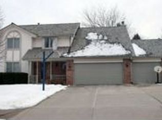 13305 Lake St, Omaha, NE 68164