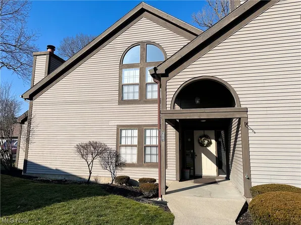3841 Northwoods Ct NE Unit 3, Warren, OH 44483