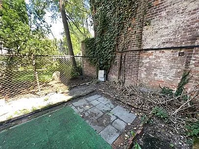221 Lancaster St — Photo 10