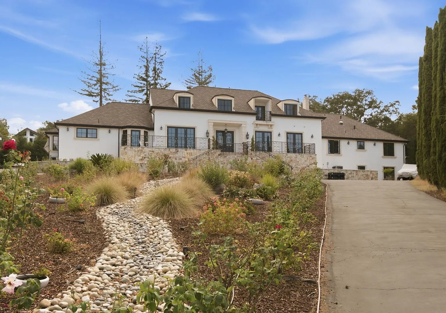 Experience Refined Living in this Expansive 6 Bed, 4.5 Bath Monte Sereno Home. — Photo 2
