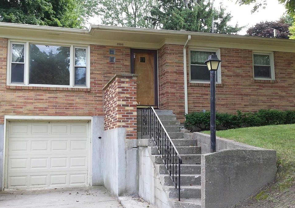 1st image of 2006 Wendover Dr NW