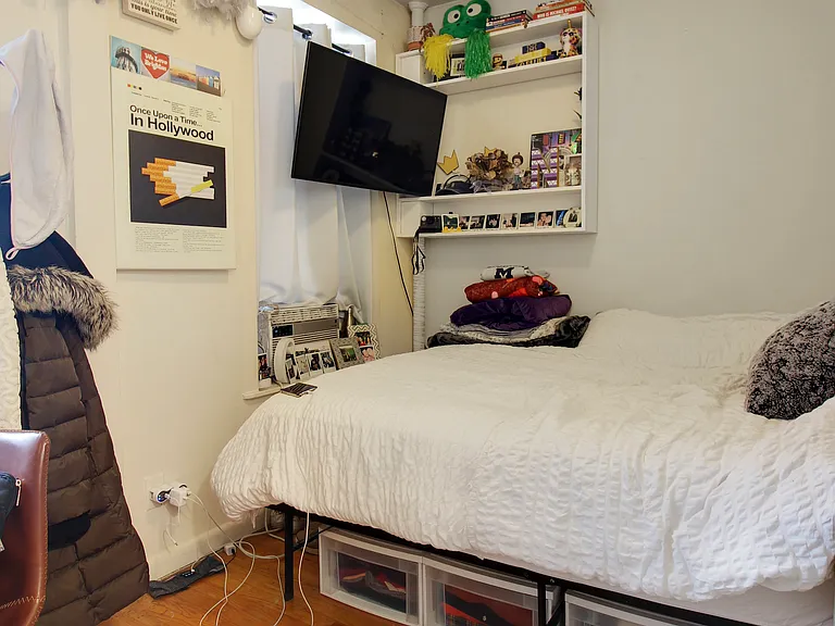 259 E 33rd St #2 — Photo 8