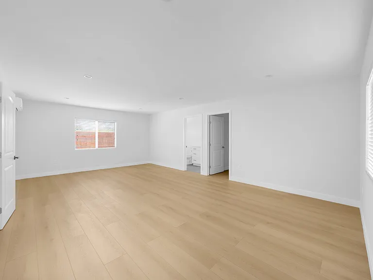 1607 Vuelta Grande Ave #A2 — Photo 9