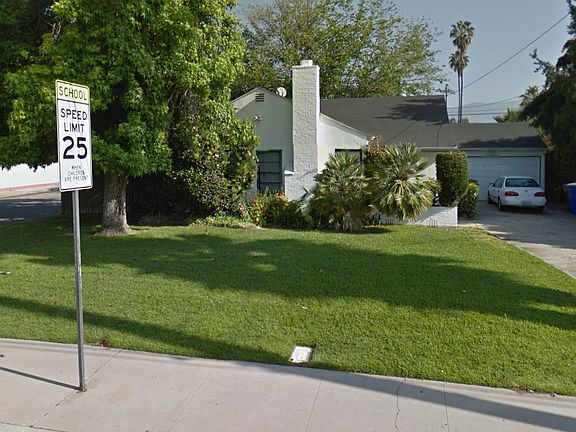 3rd image of 1051 E Kingsley Ave