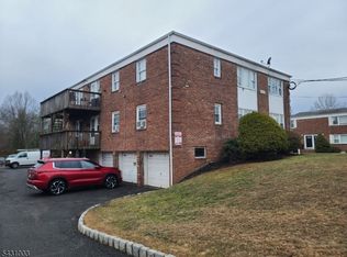 4 Columbia Dr APT 1A, Bridgewater, NJ 08807