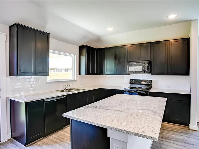 603 Pheasant Hill Ln — Photo 23