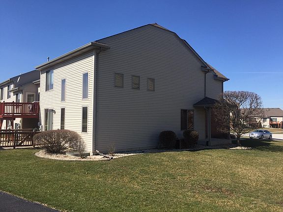 2nd image of 8253 W Chestnut Ct