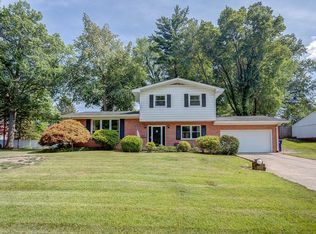 26 Berrywood Dr, Belleville, IL