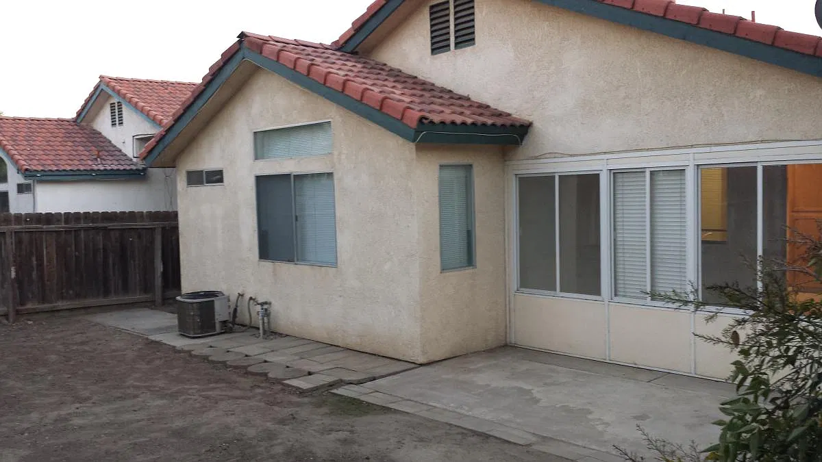 2 bed, 1156 sqft, $2,100 — Photo 2