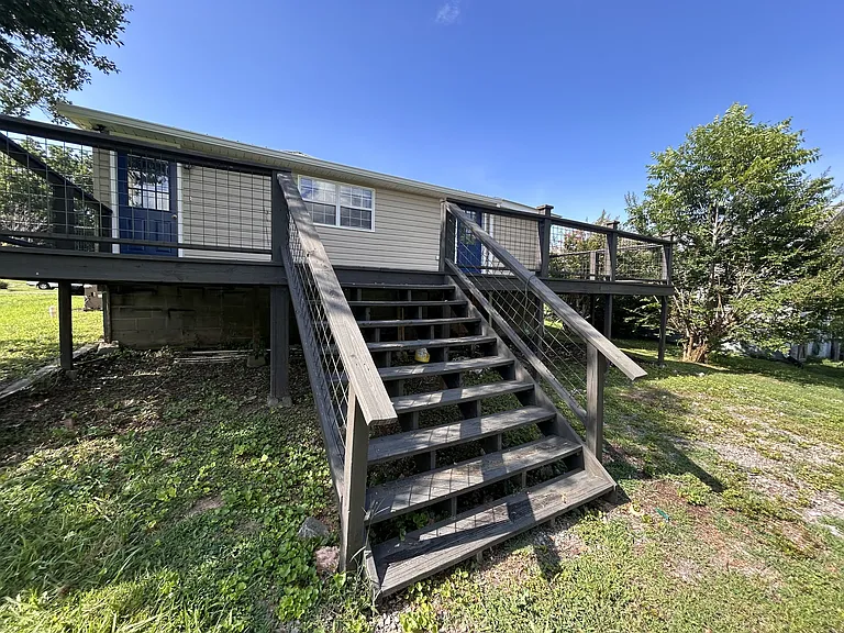 517 Sherwood Ave — Photo 14