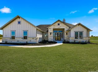 167 Pradera Ridge Drive, Floresville, TX 78114