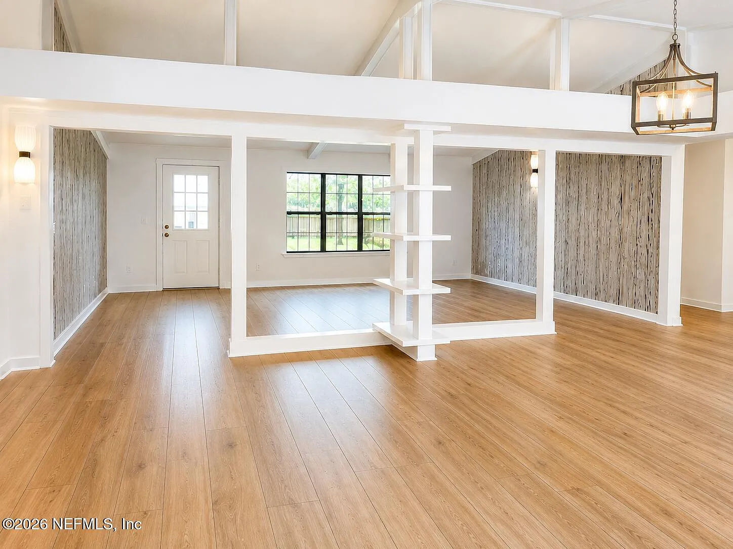 3 bed, 2.0 bath, 1996 sqft, $2,700 — Photo 3