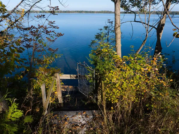 563 East Shore Road, Isle La Motte, VT 05463