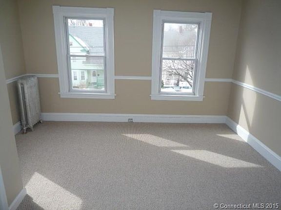 4th image of 235 Connecticut Ave Fl 1