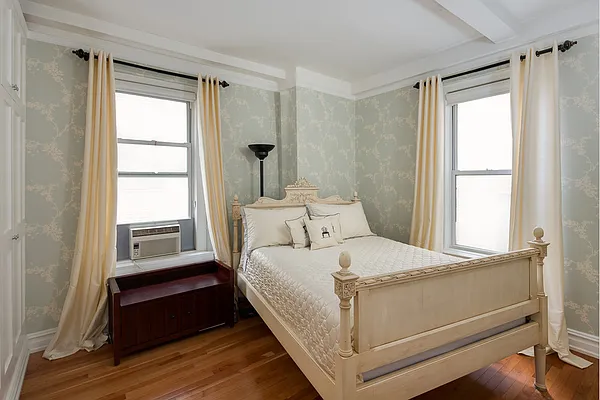 Sold by Stribling | media 24