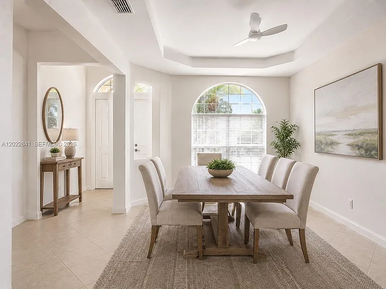 7232 Maidstone Dr — Photo 3