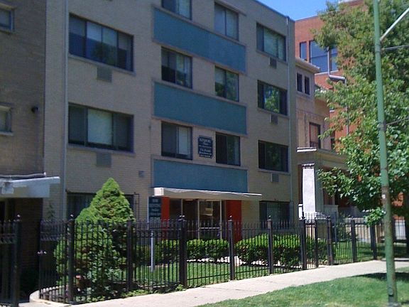 3rd image of 6012 N Kenmore Ave APT 3D