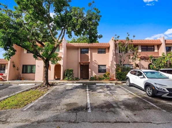 22 N VALENCIA Drive #3-32, Davie, FL 33324