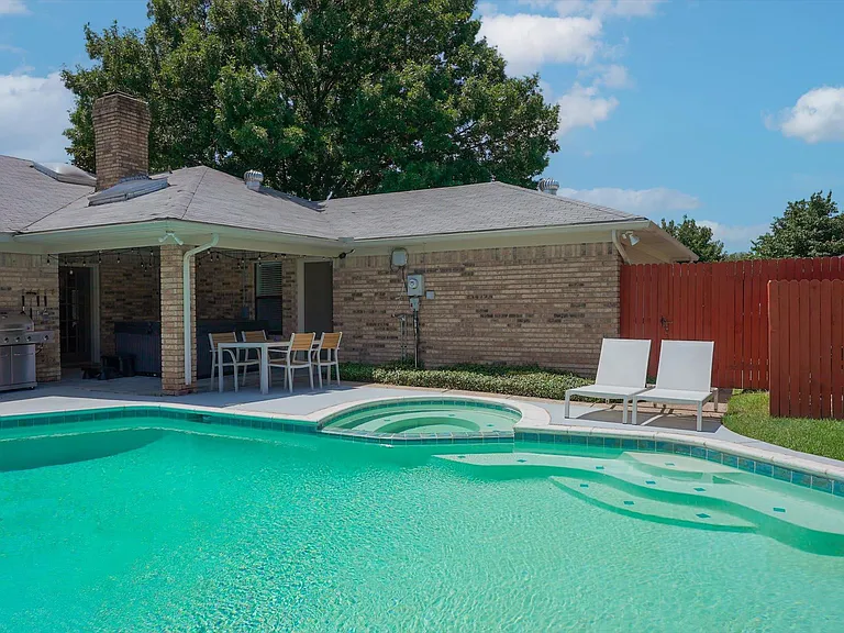 1613 E Spring Valley Rd — Photo 45