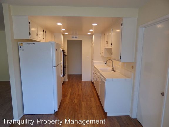 3rd image of 4420 Atwell St