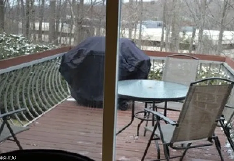 8 Stockton Ct — Photo 15