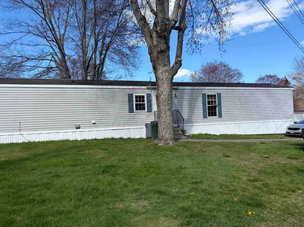 91 Crystal Springs Way, Somersworth, NH 03878