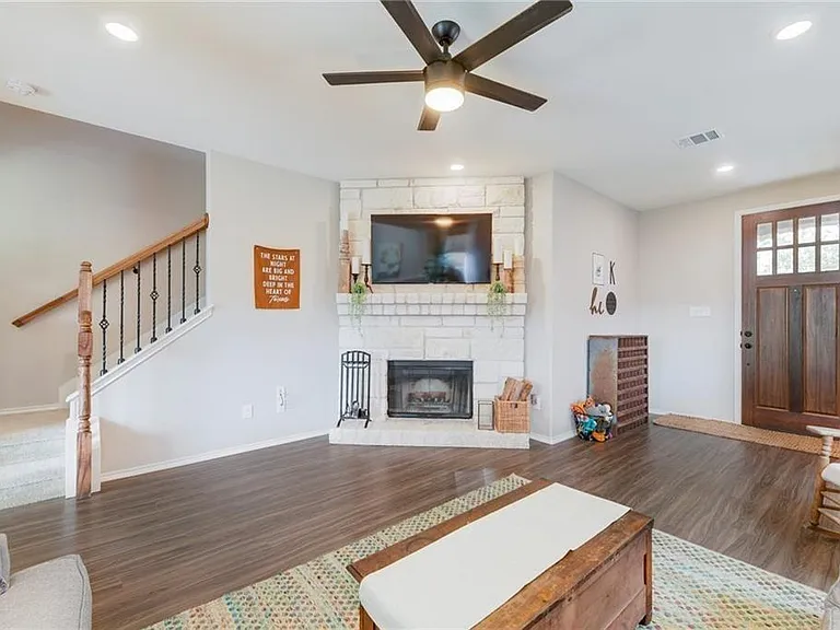 205 Tordesillas Dr — Photo 22