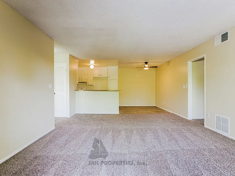 2501 W Sunflower Ave #E11 — Photo 3