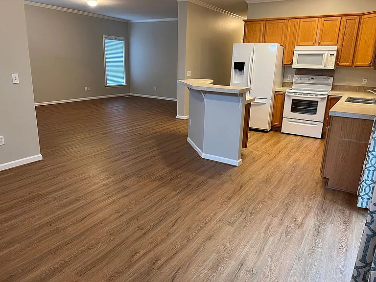 106B Berkley St — Photo 9