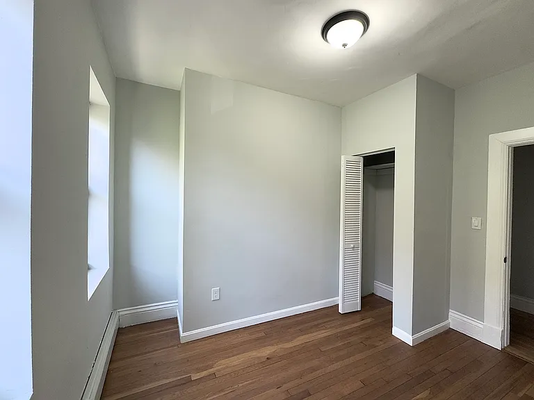 16 Charlotte St #2L — Photo 15