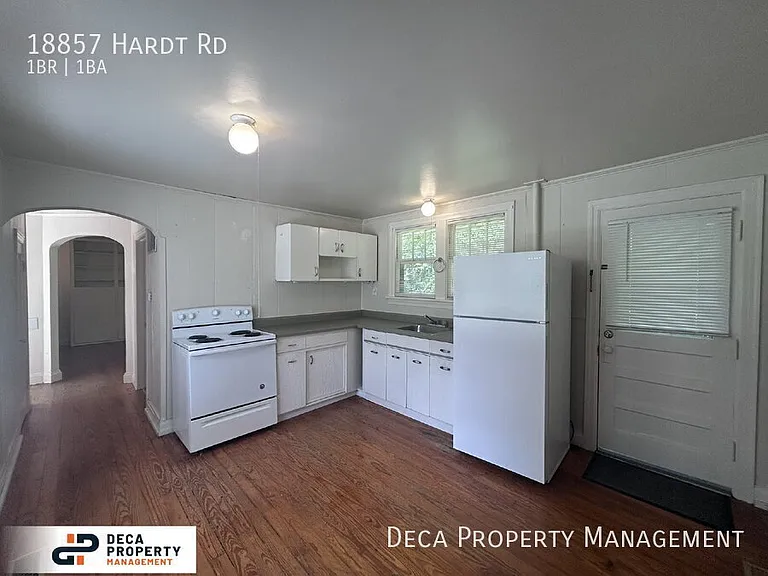 18857 Hardt Rd — Photo 4