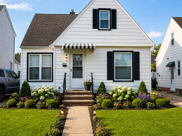 3019 Heresford Dr, Parma, OH 44134