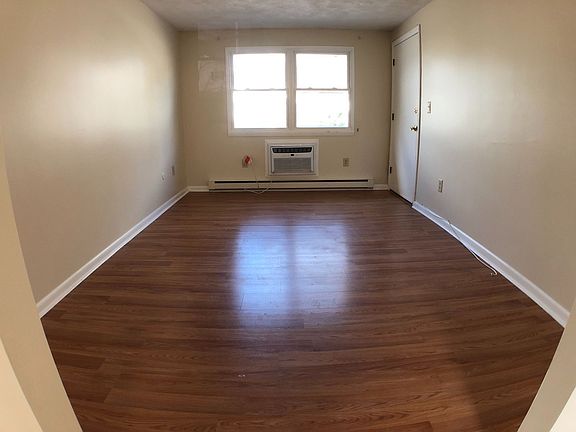 3rd image of 346 Brown St #2R
