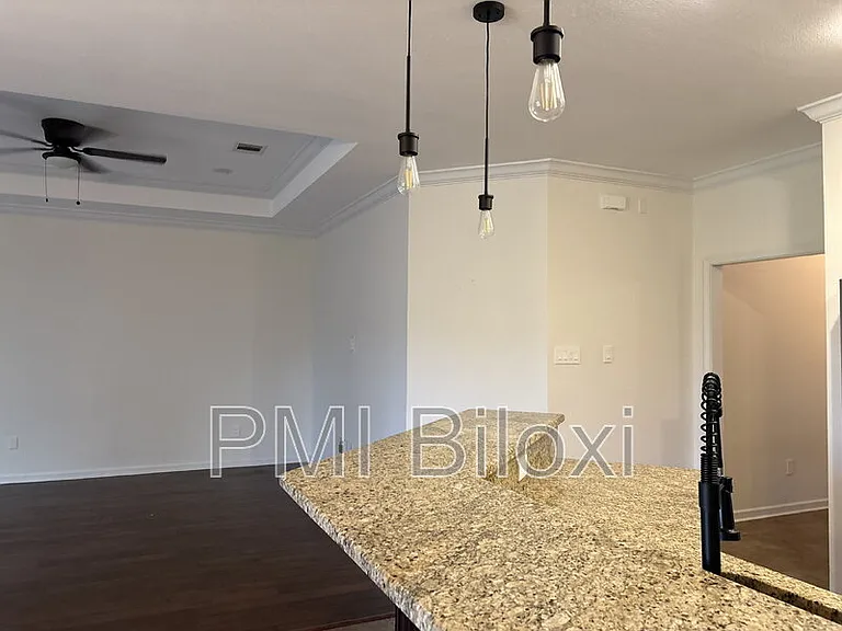 15192 Oberlin Ave — Photo 5