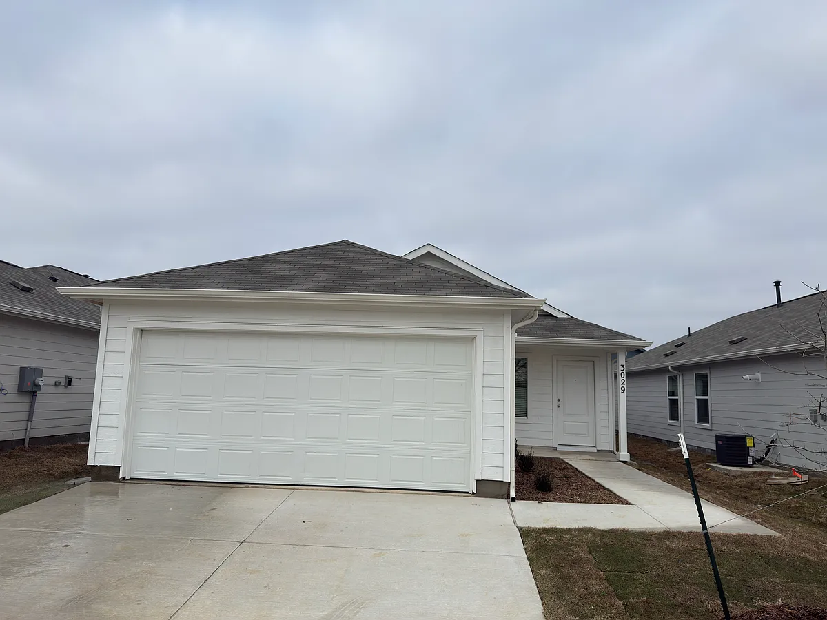 Building Photo - 3029 Campeiro Ave