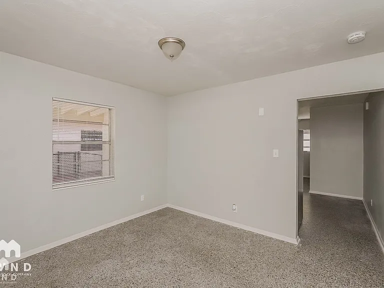 1505 E Genesee St — Photo 5