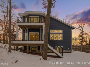 6680 Chancery Dr SE, Alto, MI