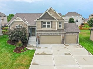 10011 N Hunter Ave, Kansas City, MO 64157