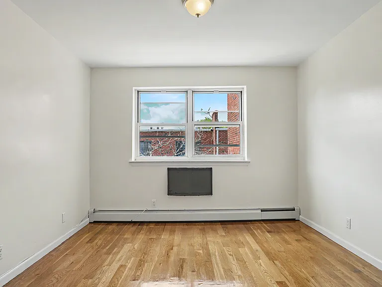 10310 92nd St #3 — Photo 12