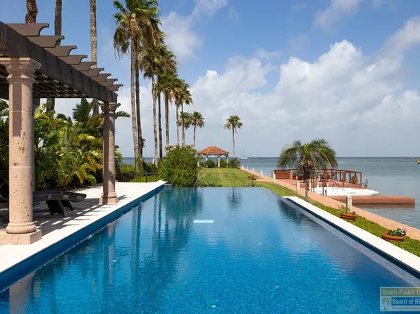 214 Kings Ct, South Padre Island, TX 78597
