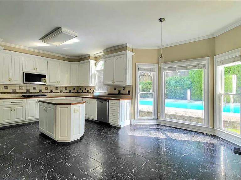 2945 Millwater Xing — Photo 9