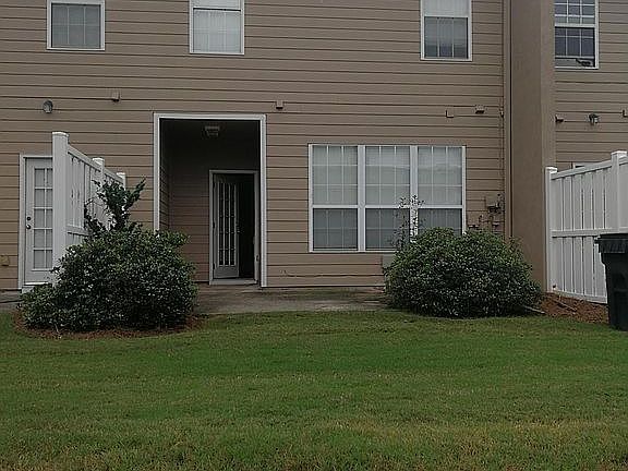 3rd image of 158 Haven Oak Way