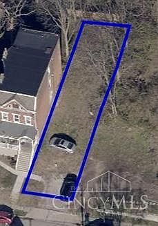 1st image of 966 Windsor St