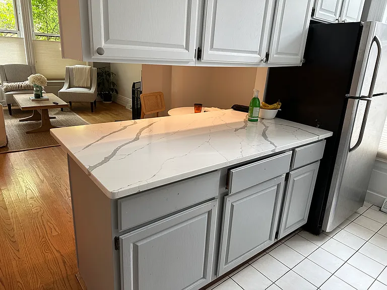 208 W Willow St #1 — Photo 5